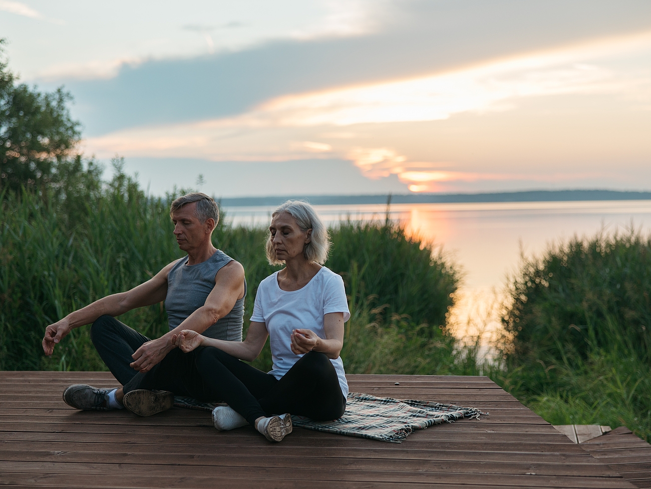 Yoga am See pexels-anastasia-shuraeva-8795583.jpg